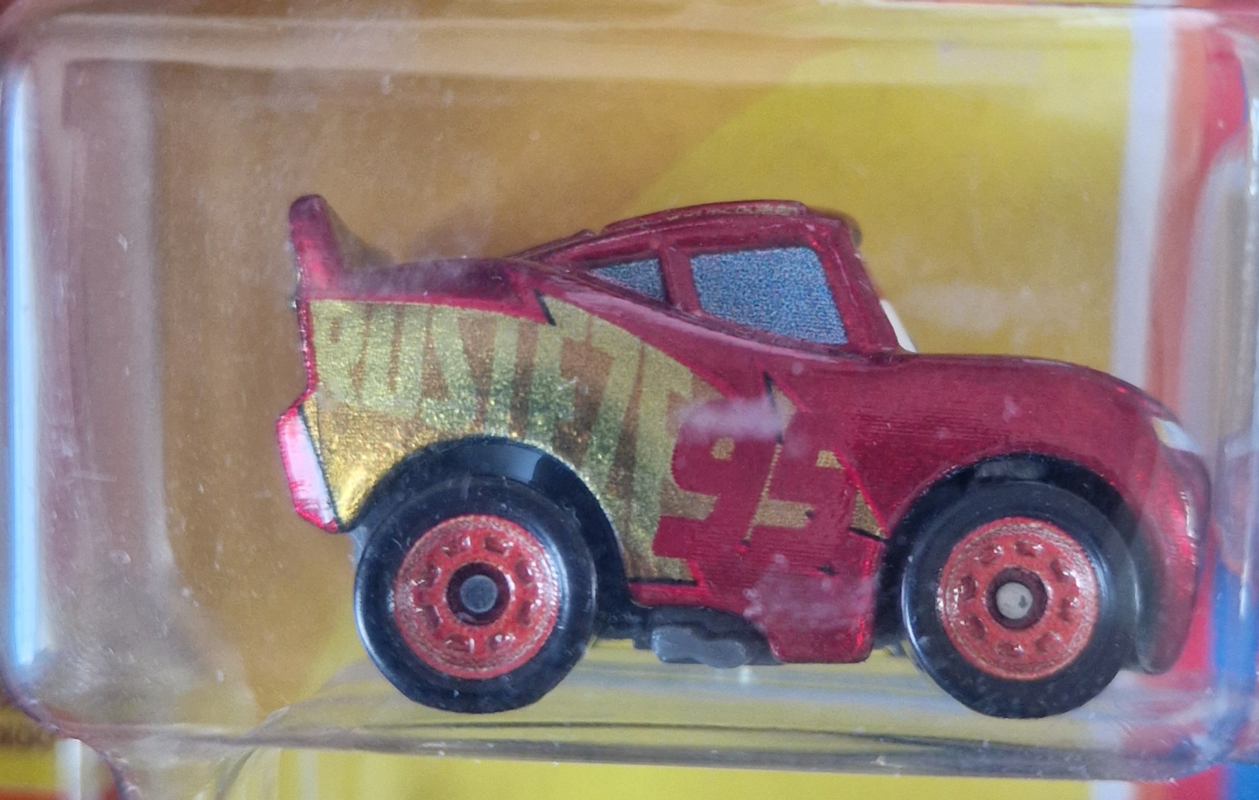 Rusteze Racing Center Lightning McQueen
