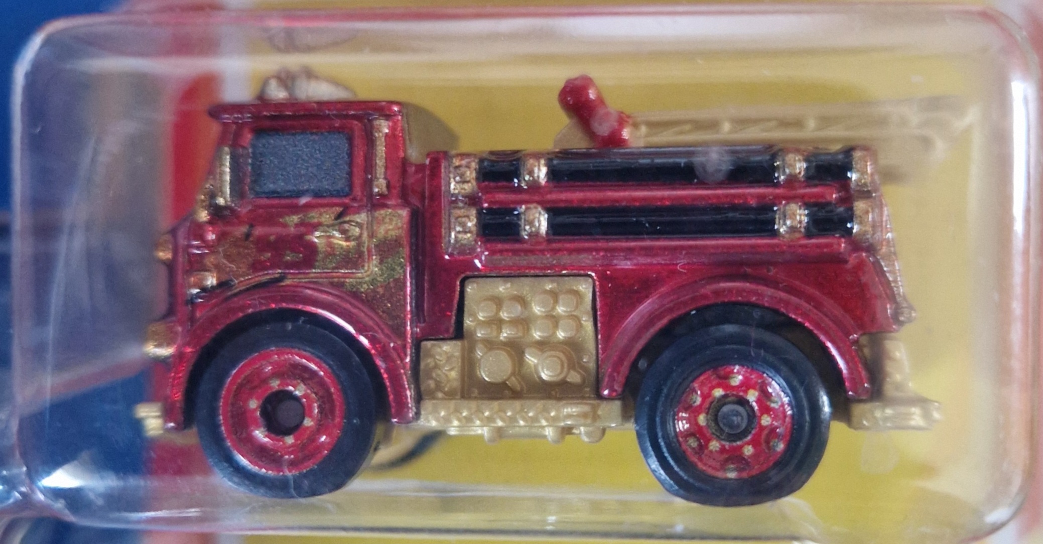 Rusteze Racing Center Red